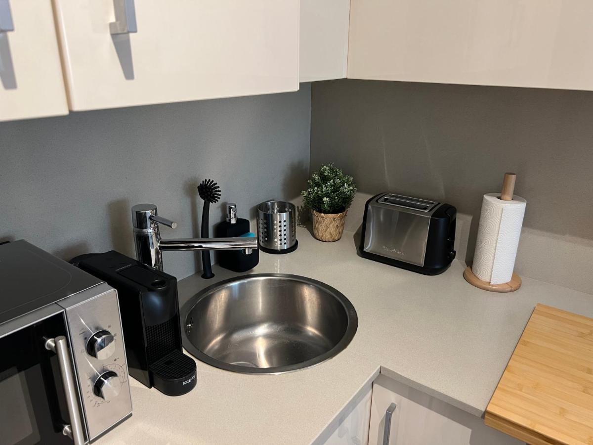 Cozy Apartment Well-Located In Terrassa, Barcelona Buitenkant foto