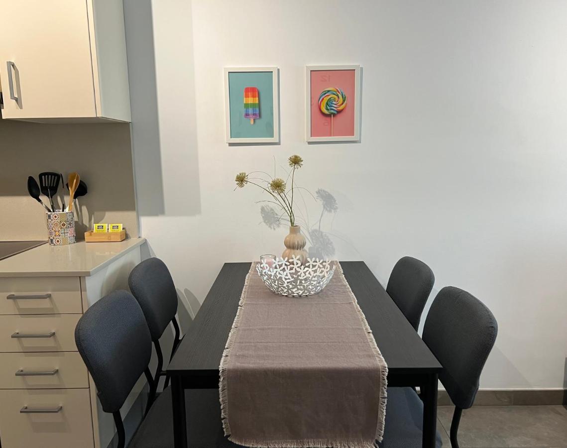 Cozy Apartment Well-Located In Terrassa, Barcelona Buitenkant foto