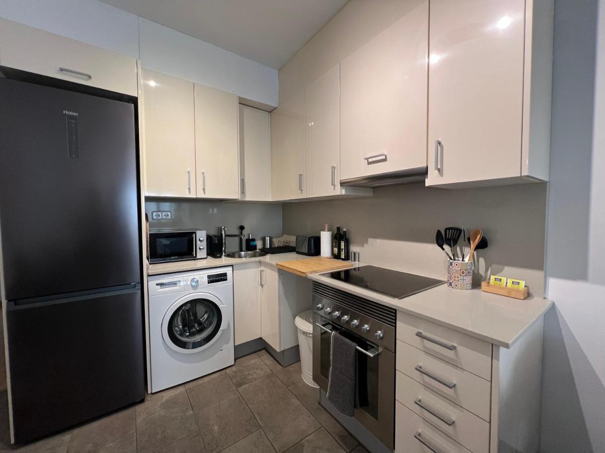 Cozy Apartment Well-Located In Terrassa, Barcelona Buitenkant foto
